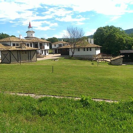 Ethnocomplex Krivini Hotel Exterior foto
