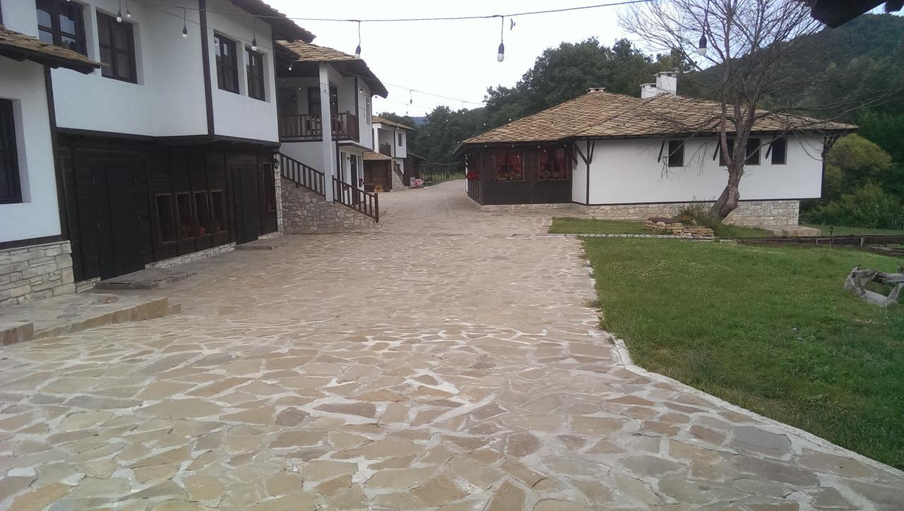 Ethnocomplex Krivini Hotel Exterior foto